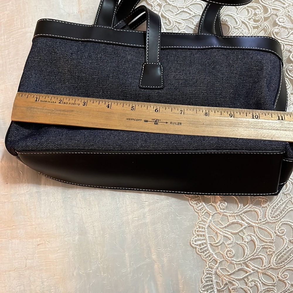 Handbag - Picture 6 of 7